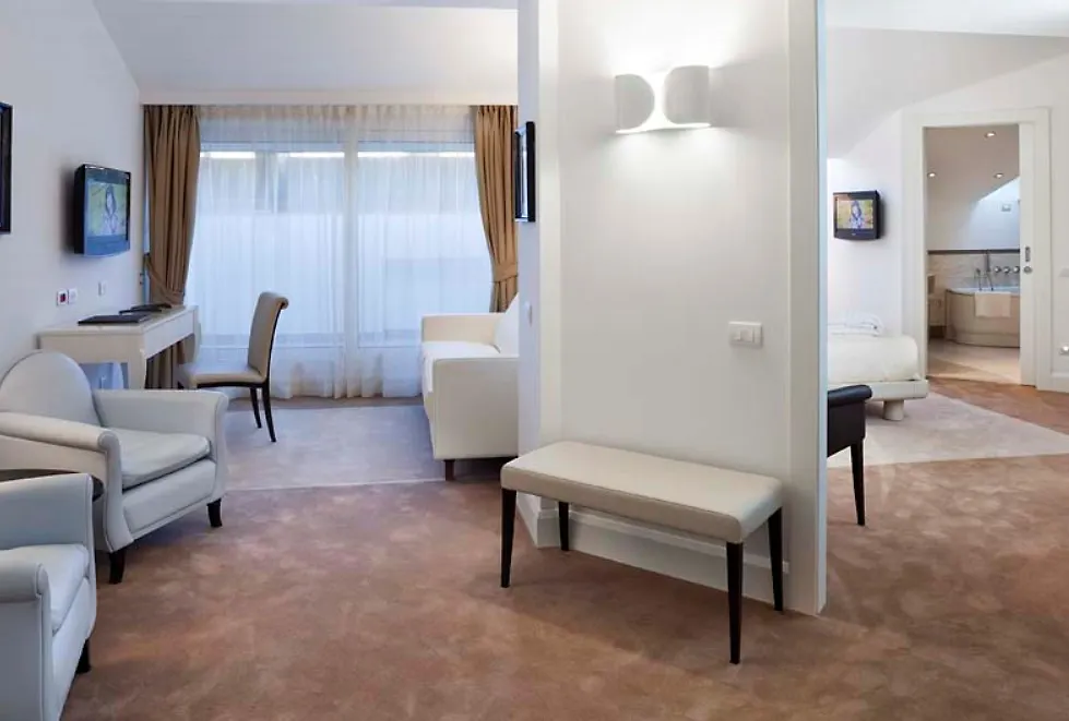 Maison Milano | Una Esperienze מלון מילאנו
