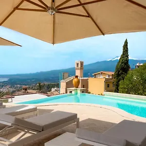 Atelier Spacious With Pool , Taormina Italy